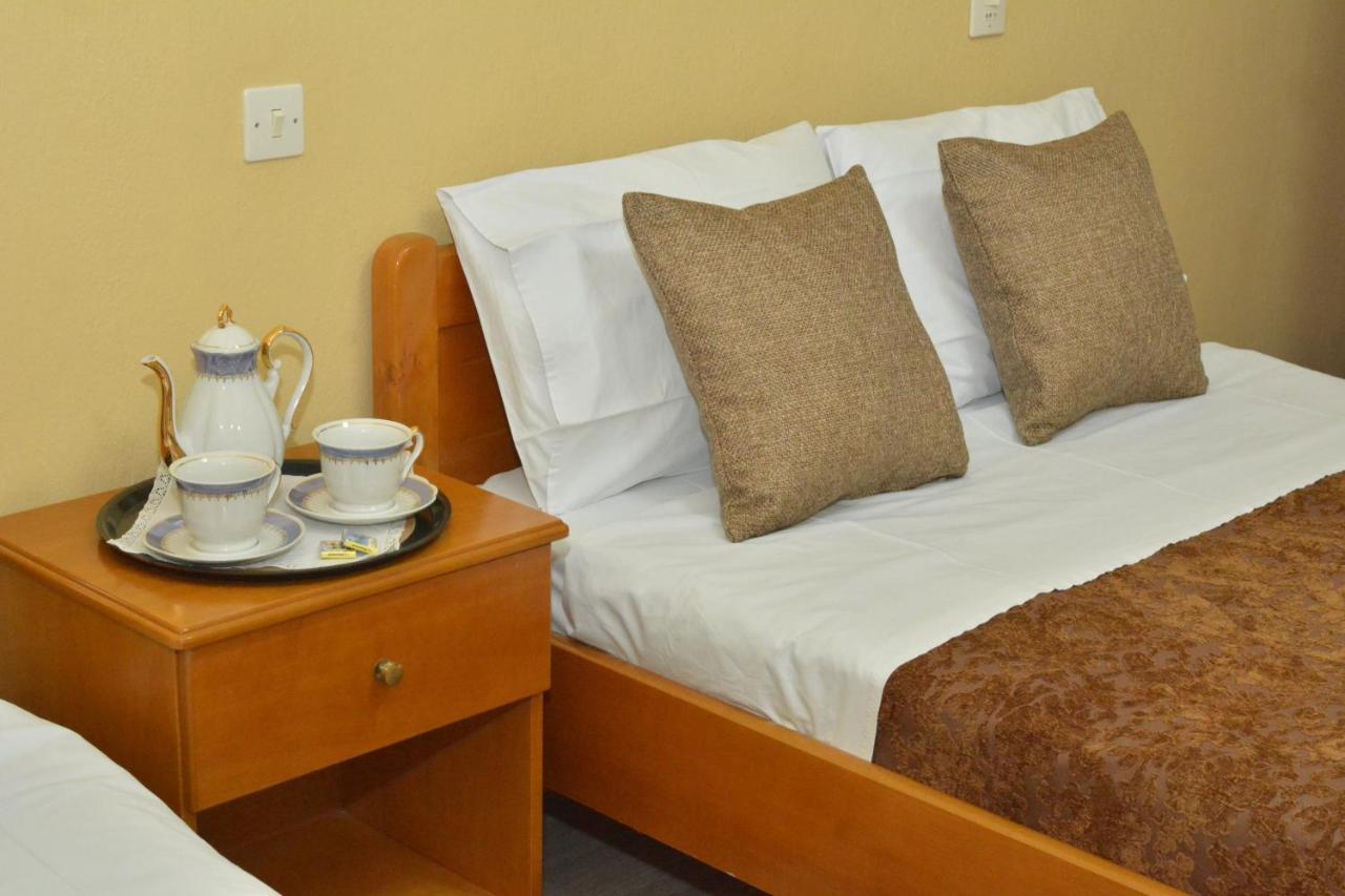 ניי פורי Hotel Filoxenia מראה חיצוני תמונה