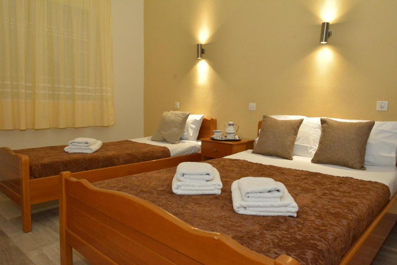 ניי פורי Hotel Filoxenia מראה חיצוני תמונה