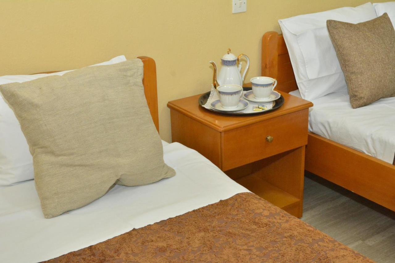 ניי פורי Hotel Filoxenia מראה חיצוני תמונה