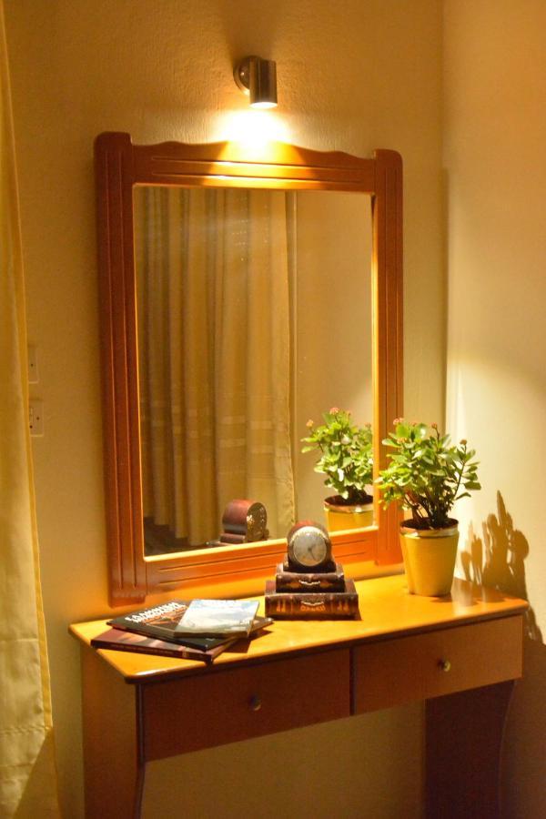 ניי פורי Hotel Filoxenia מראה חיצוני תמונה