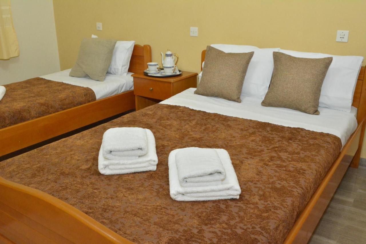 ניי פורי Hotel Filoxenia מראה חיצוני תמונה