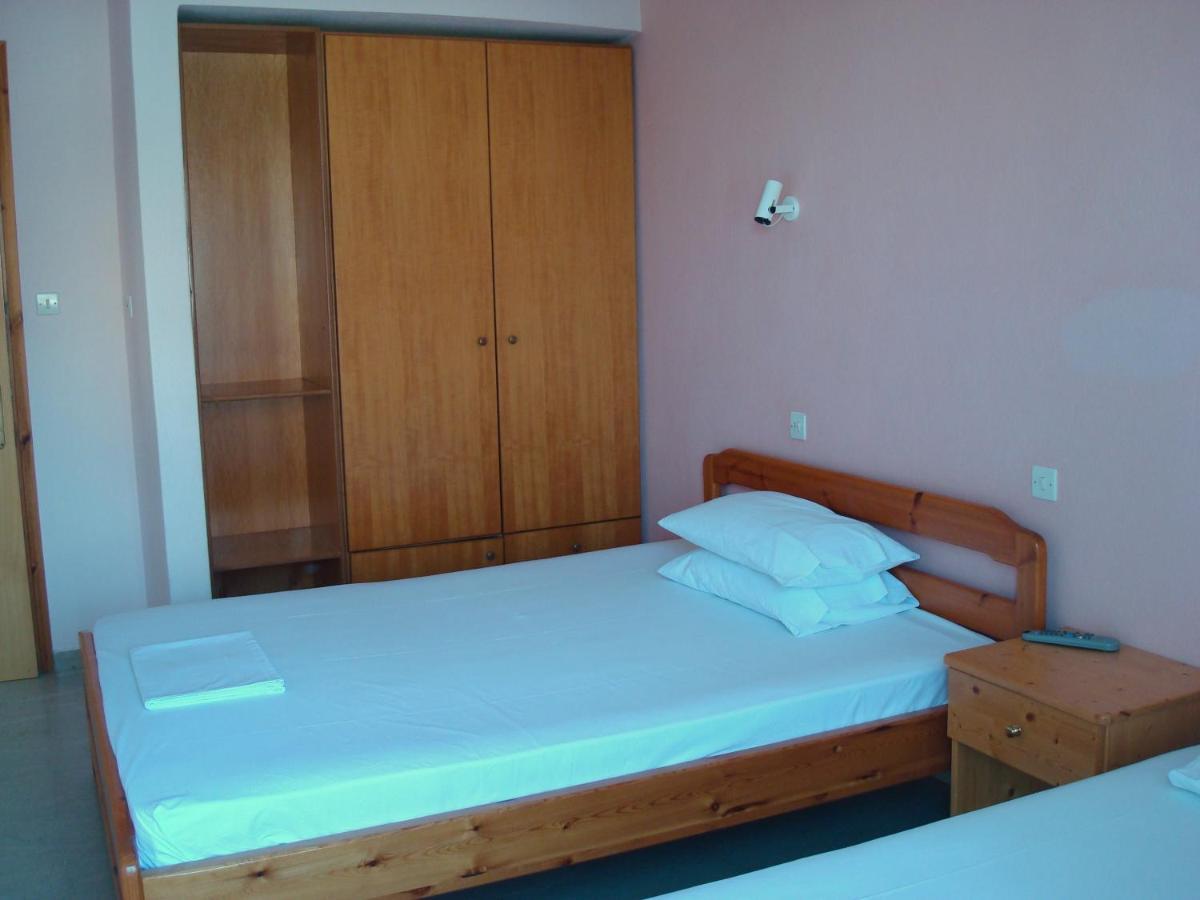 ניי פורי Hotel Filoxenia מראה חיצוני תמונה