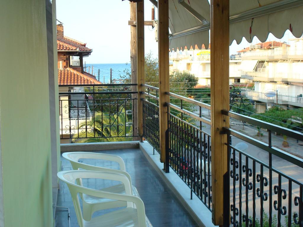 ניי פורי Hotel Filoxenia מראה חיצוני תמונה
