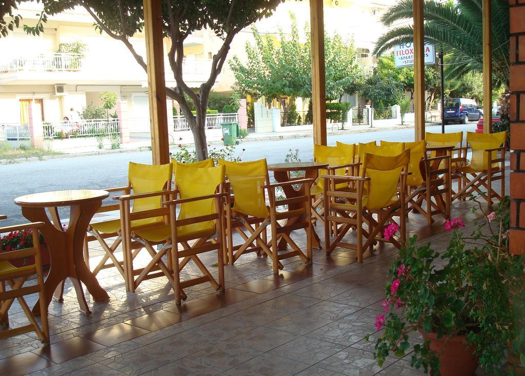 ניי פורי Hotel Filoxenia מראה חיצוני תמונה